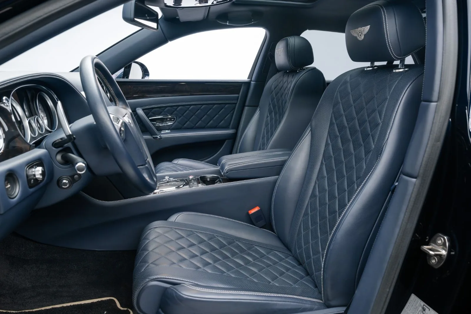 2017 Bentley Flying Spur V8 S, 8/24