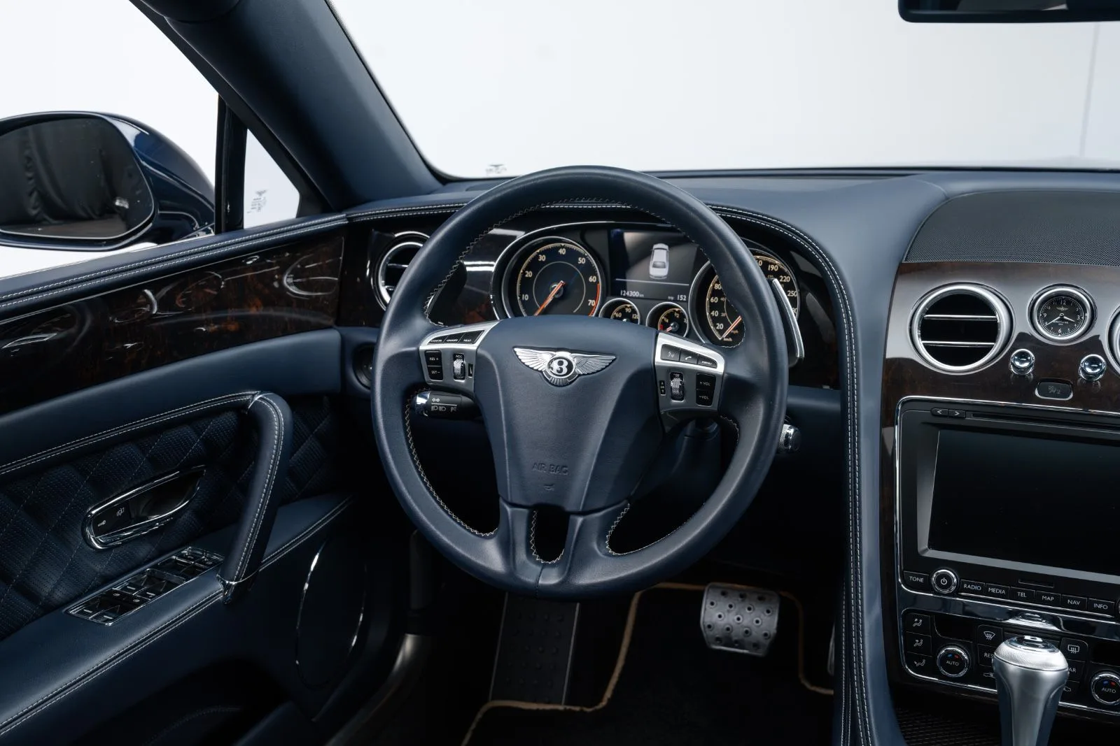 2017 Bentley Flying Spur V8 S, 14/24