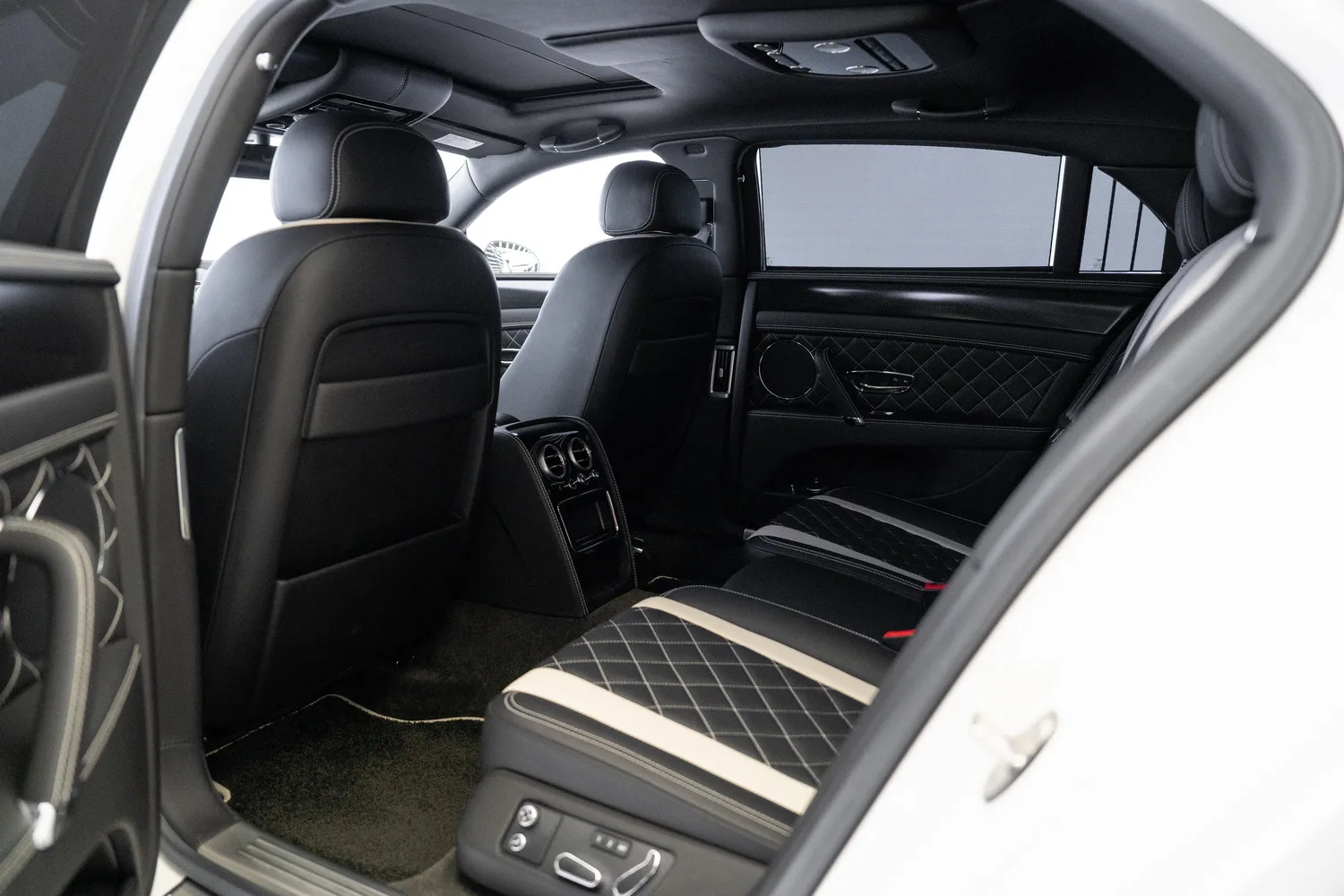 2017 Bentley Flying Spur W12 S, 9/14