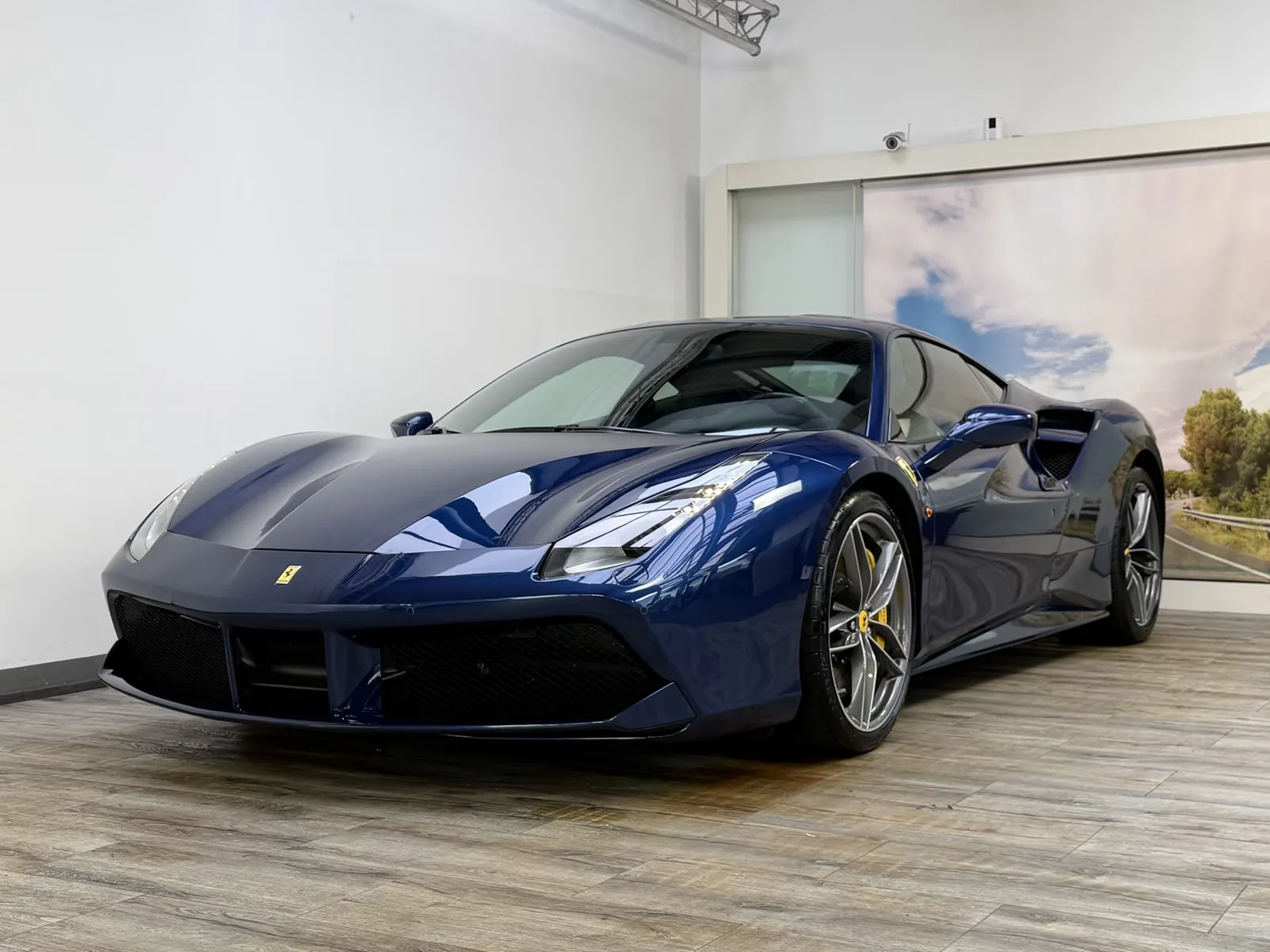 2017 Ferrari 488 GTB angeboten von einem Fachhändler in Königsbrunn, Deutschland, Hauptfoto