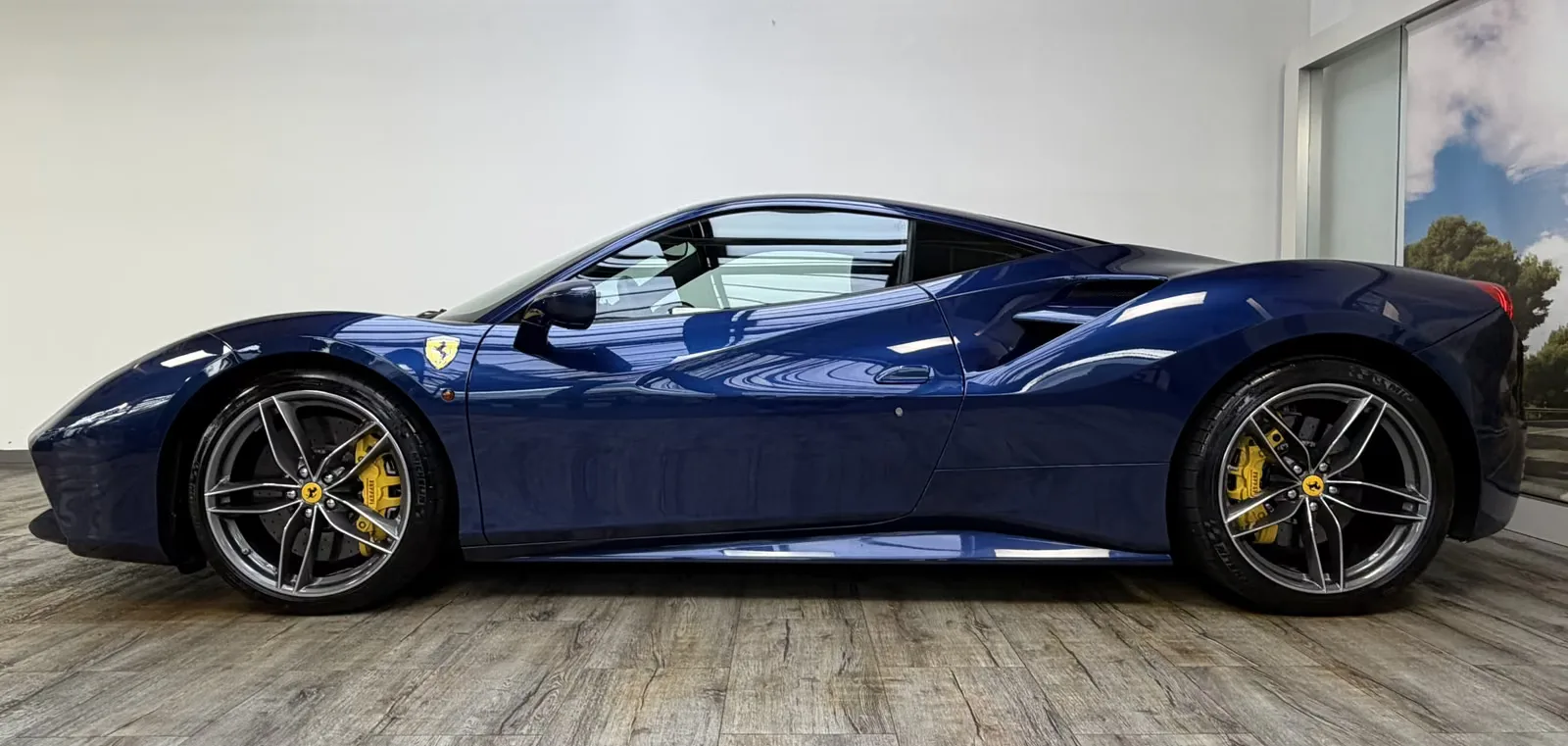 2017 Ferrari 488 GTB, 3/26