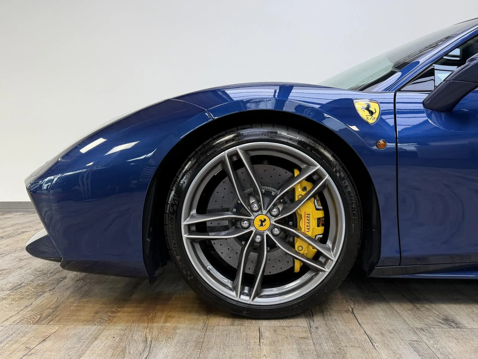 2017 Ferrari 488 GTB, 23/26