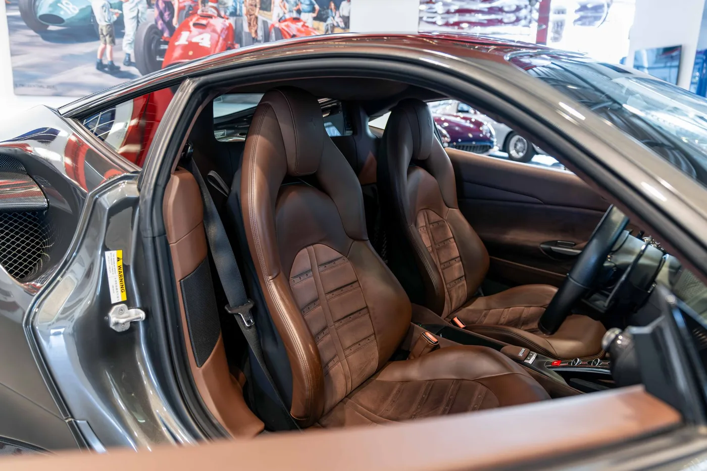 2017 Ferrari 488 GTB angeboten von einem Oldtimerspezialisten in London, Vereinigtes Königreich, Foto 13 von 22