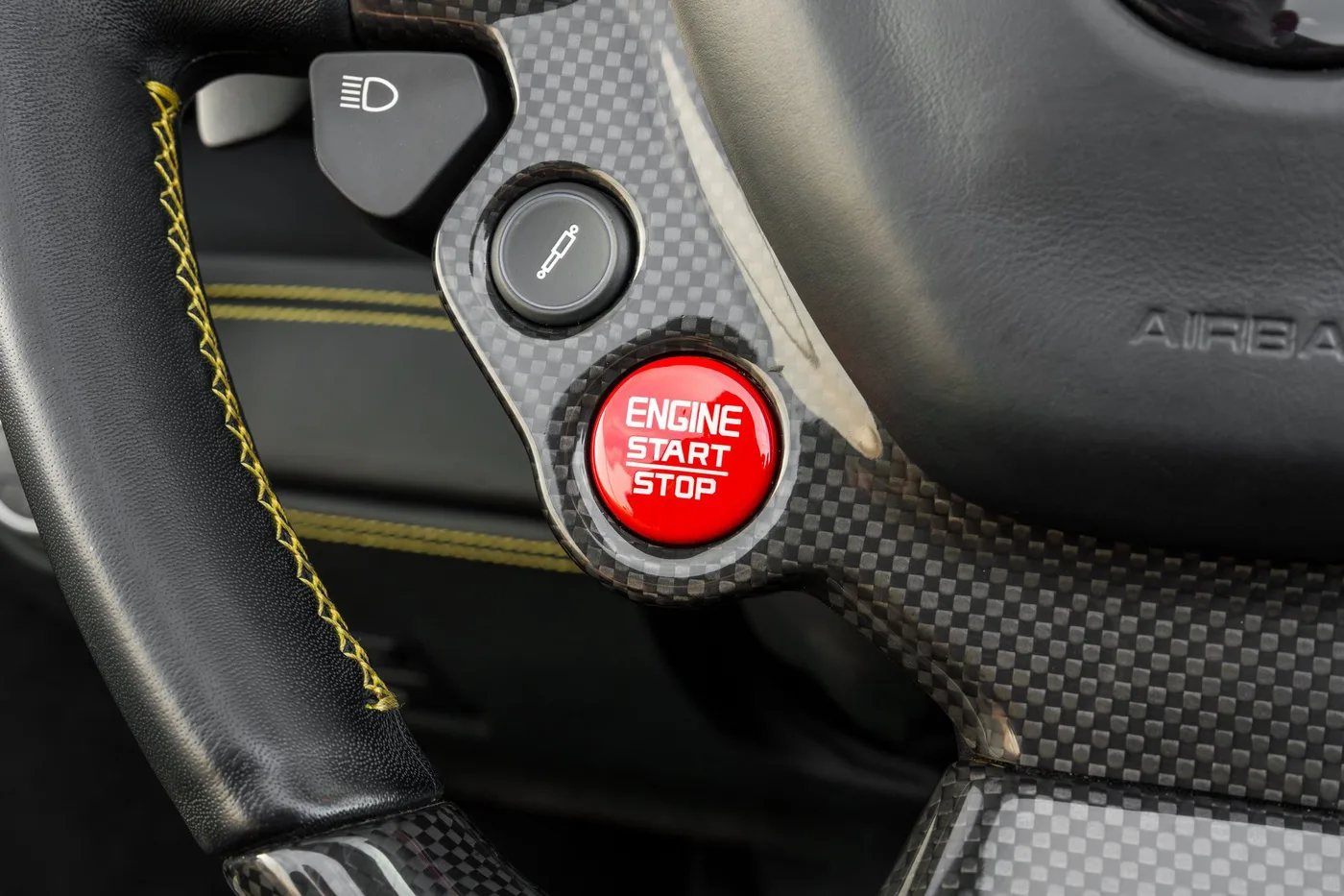 2017 Ferrari 488 Spider angeboten von einem Supersportwagenhändler in Woerden, Niederlande, Foto 8 von 25