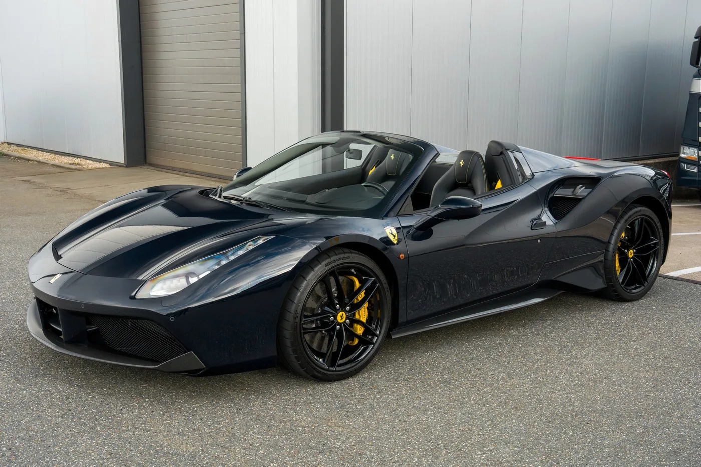 2017 Ferrari 488 Spider angeboten von einem Supersportwagenhändler in Woerden, Niederlande, Foto 21 von 25