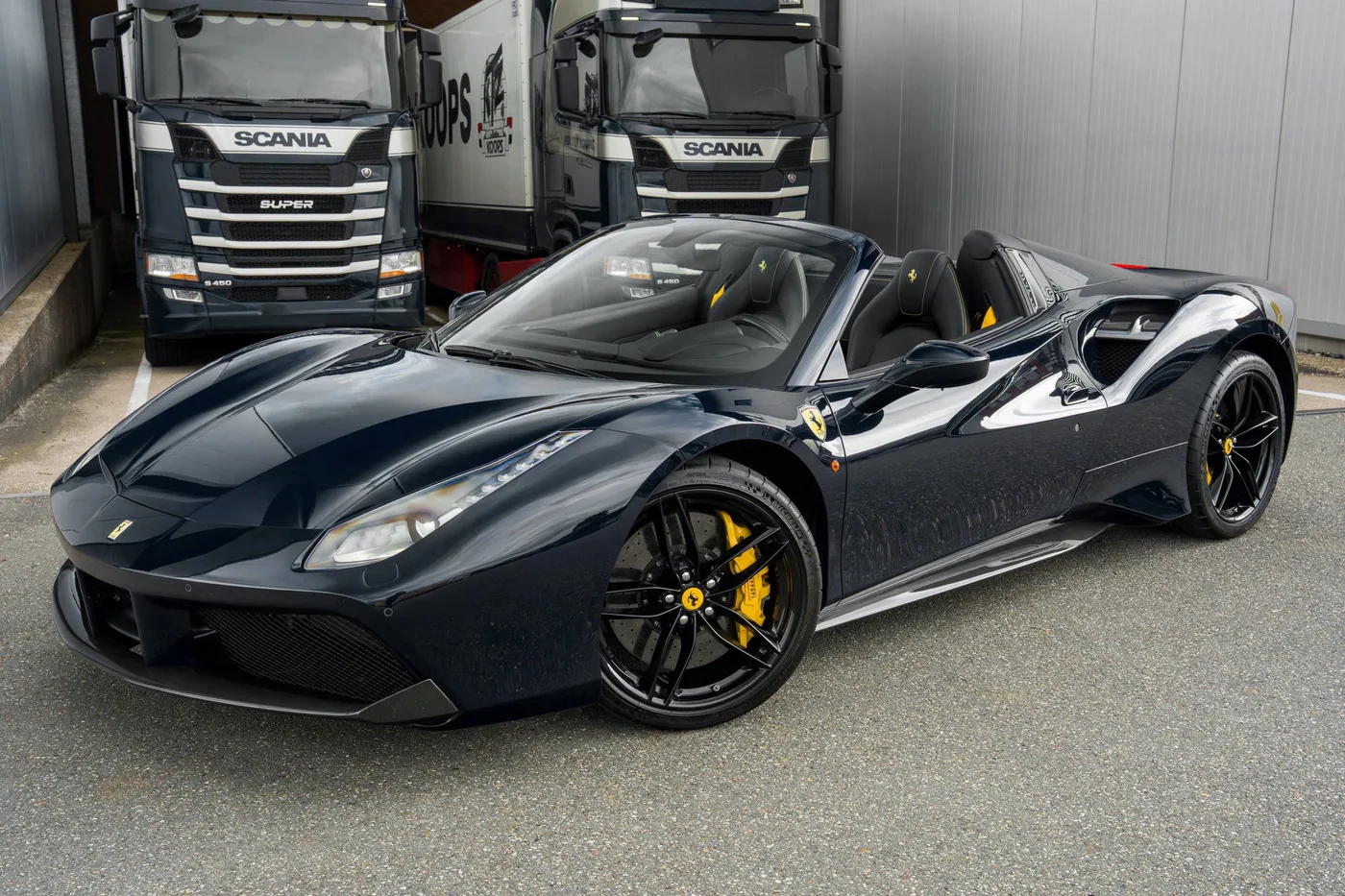 2017 Ferrari 488 Spider angeboten von einem Supersportwagenhändler in Woerden, Niederlande, Foto 23 von 25