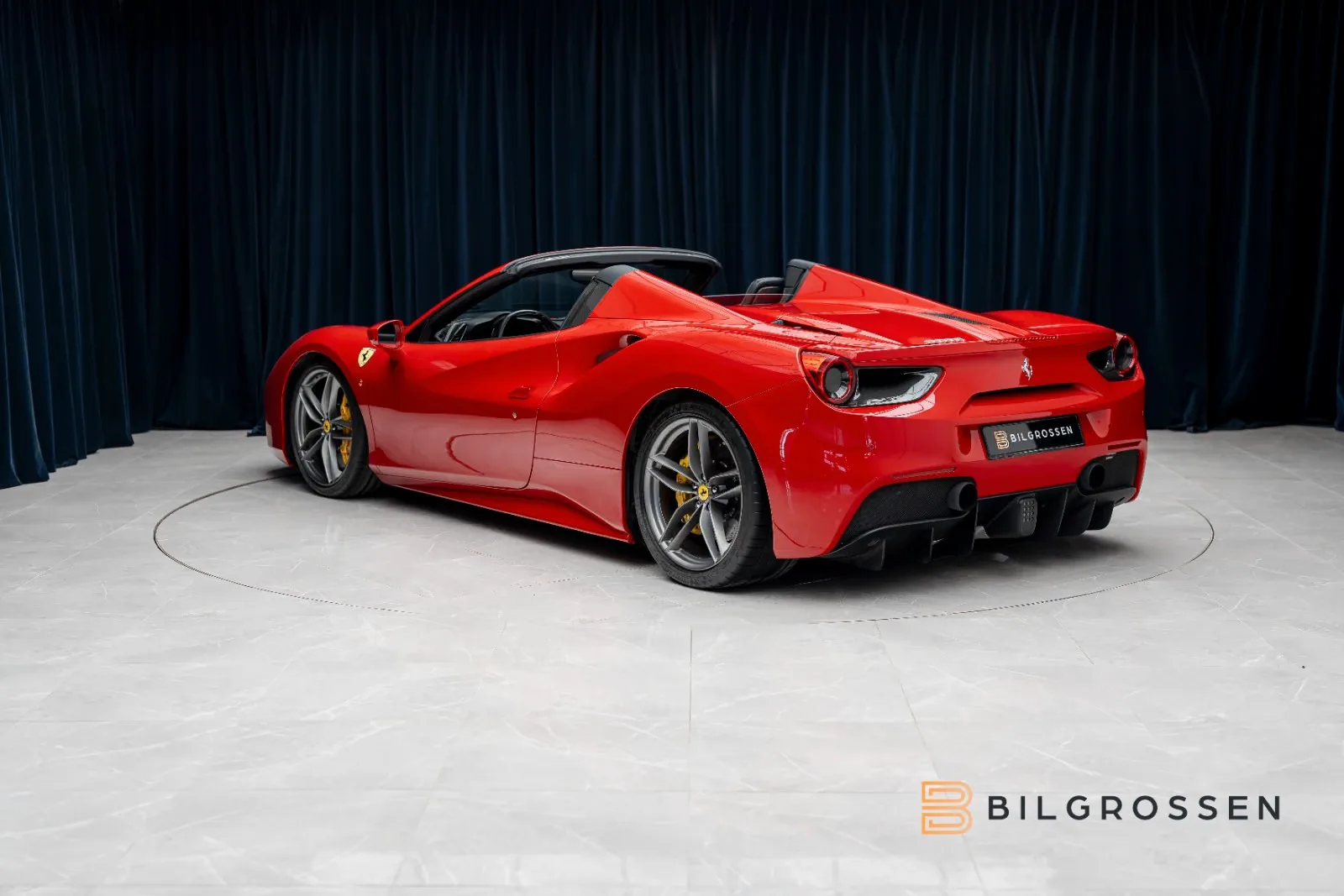 2017 Ferrari 488 Spider, 3/27