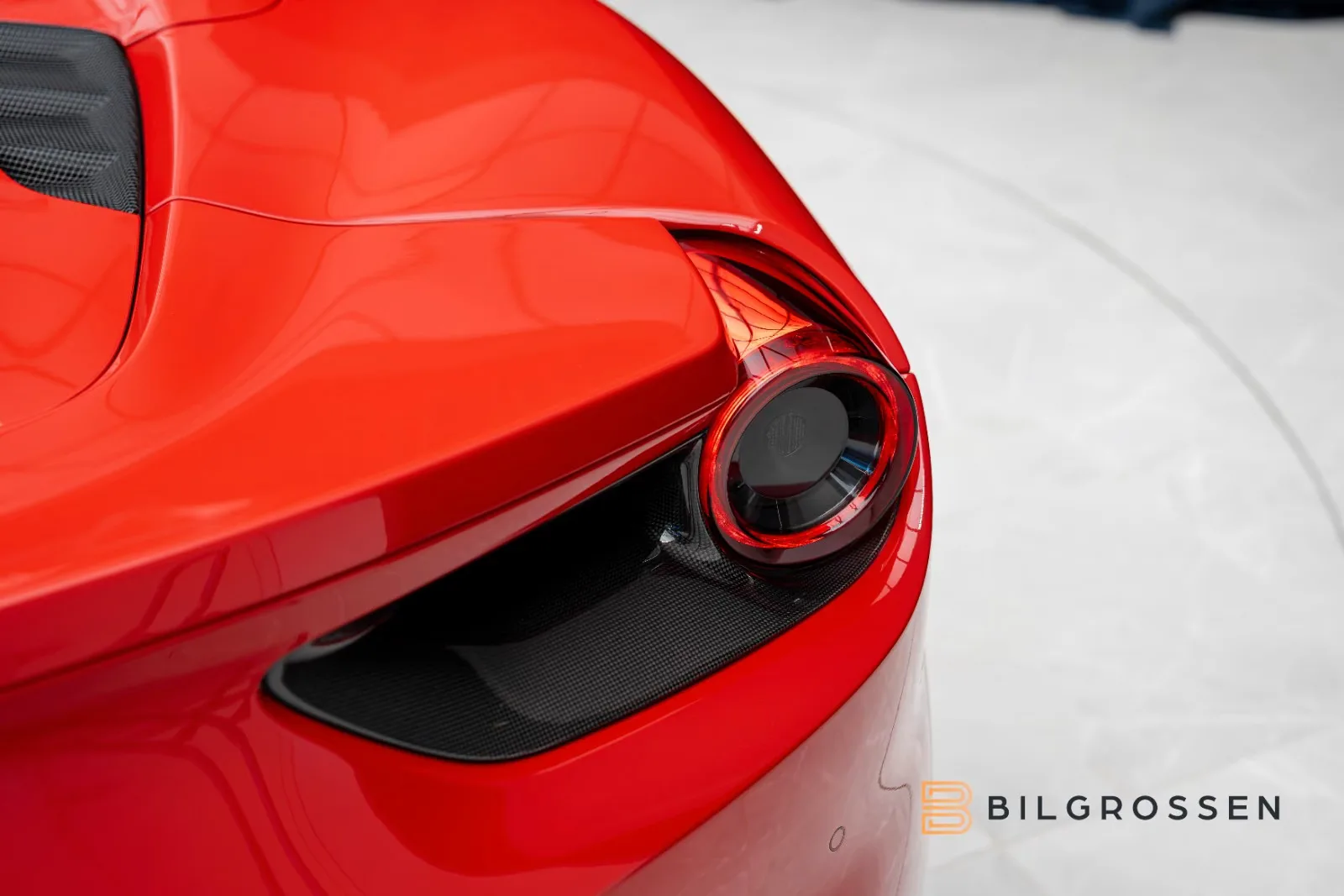 2017 Ferrari 488 Spider, 12/27
