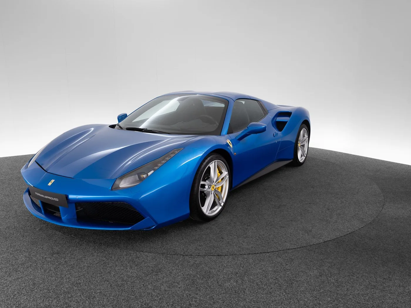 2017 Ferrari 488 Spider angeboten von einem Fachhändler in Singen, Deutschland, Foto 2 von 15