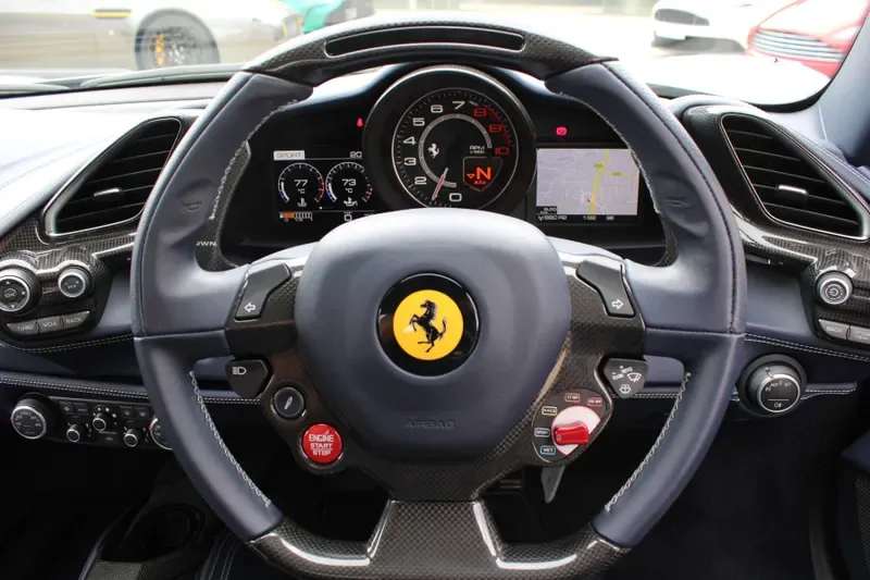 2017 Ferrari 488 Spider, 21/29