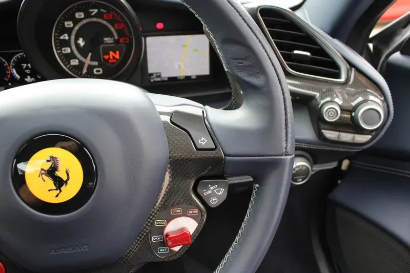 2017 Ferrari 488 Spider, 23/29