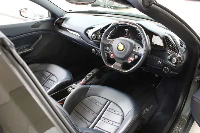 2017 Ferrari 488 Spider, 27/29