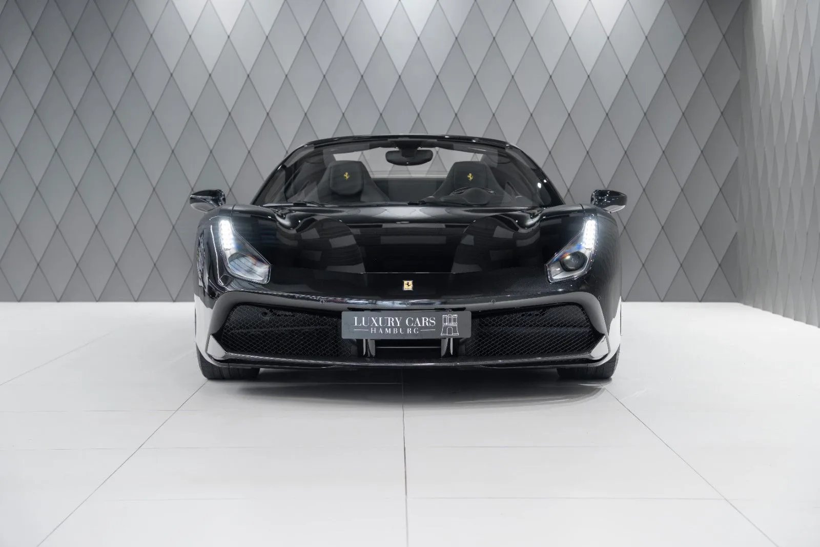 2017 Ferrari 488 Spider, 2/27