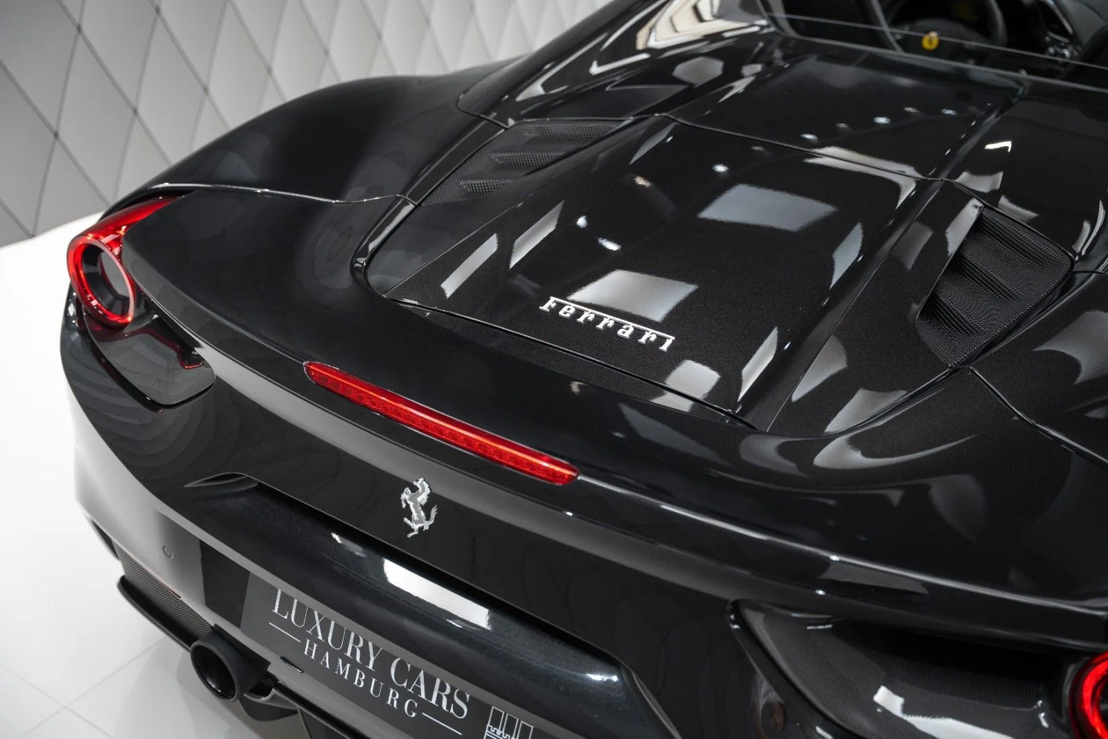 2017 Ferrari 488 Spider, 9/27