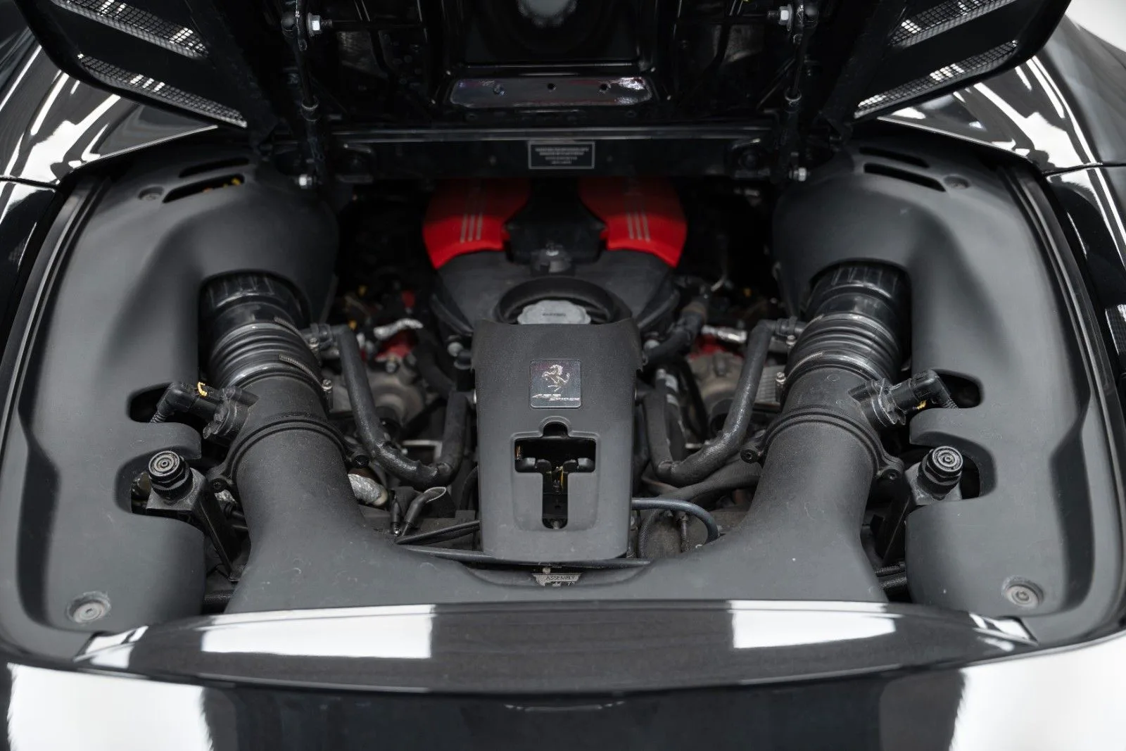 2017 Ferrari 488 Spider, 26/27