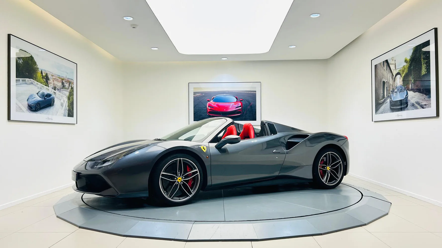 2017 Ferrari 488 Spider, 2/30