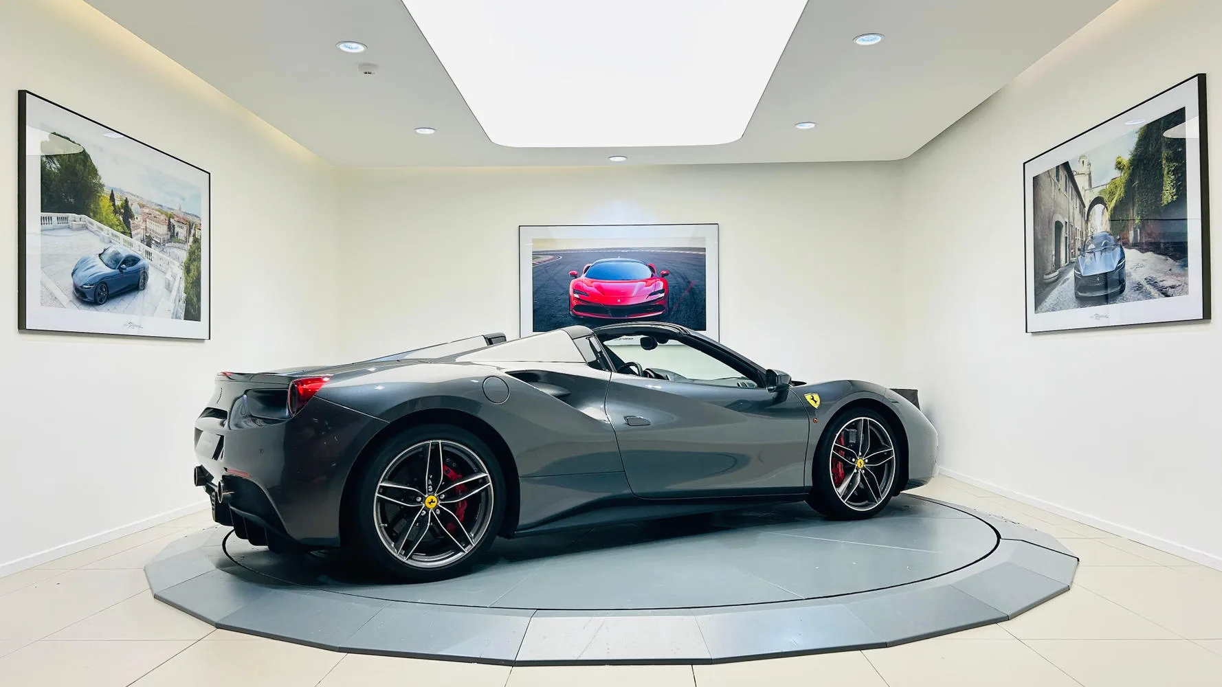 2017 Ferrari 488 Spider, 3/30