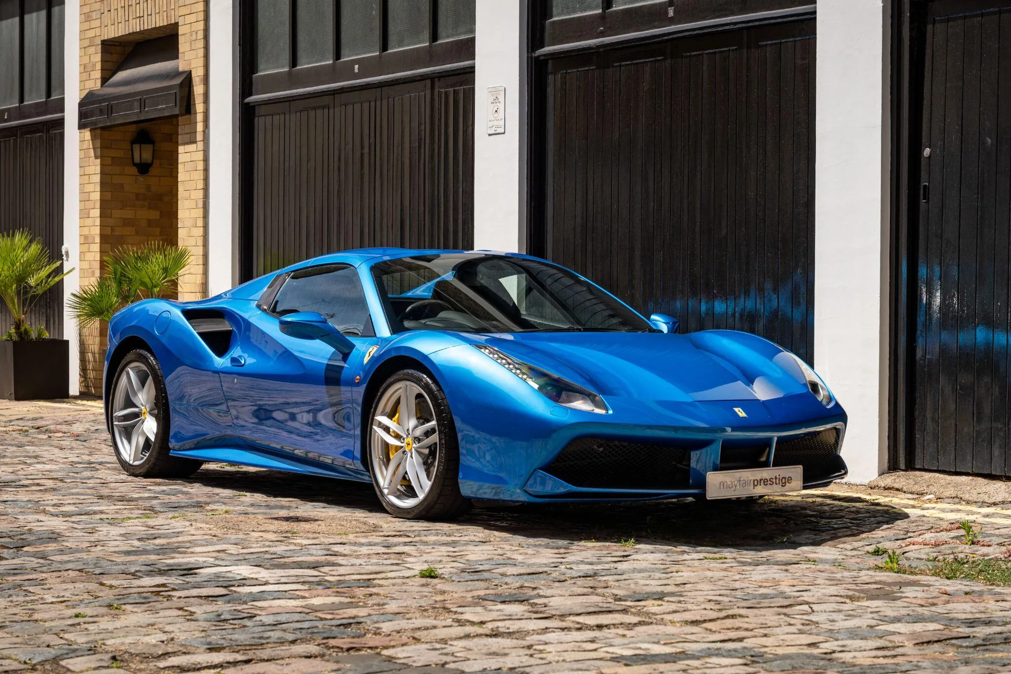 2017 Ferrari 488 Spider, 2/30