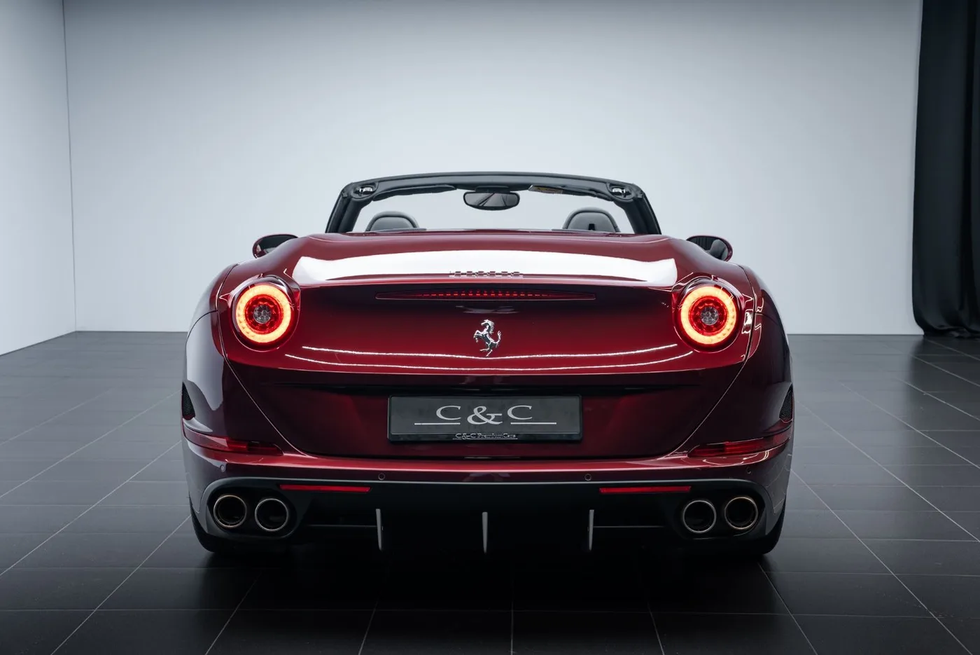 2017 Ferrari California T proposée par un concessionnaire spécialisé à Putzbrunn, Allemagne, photo 4 sur 15
