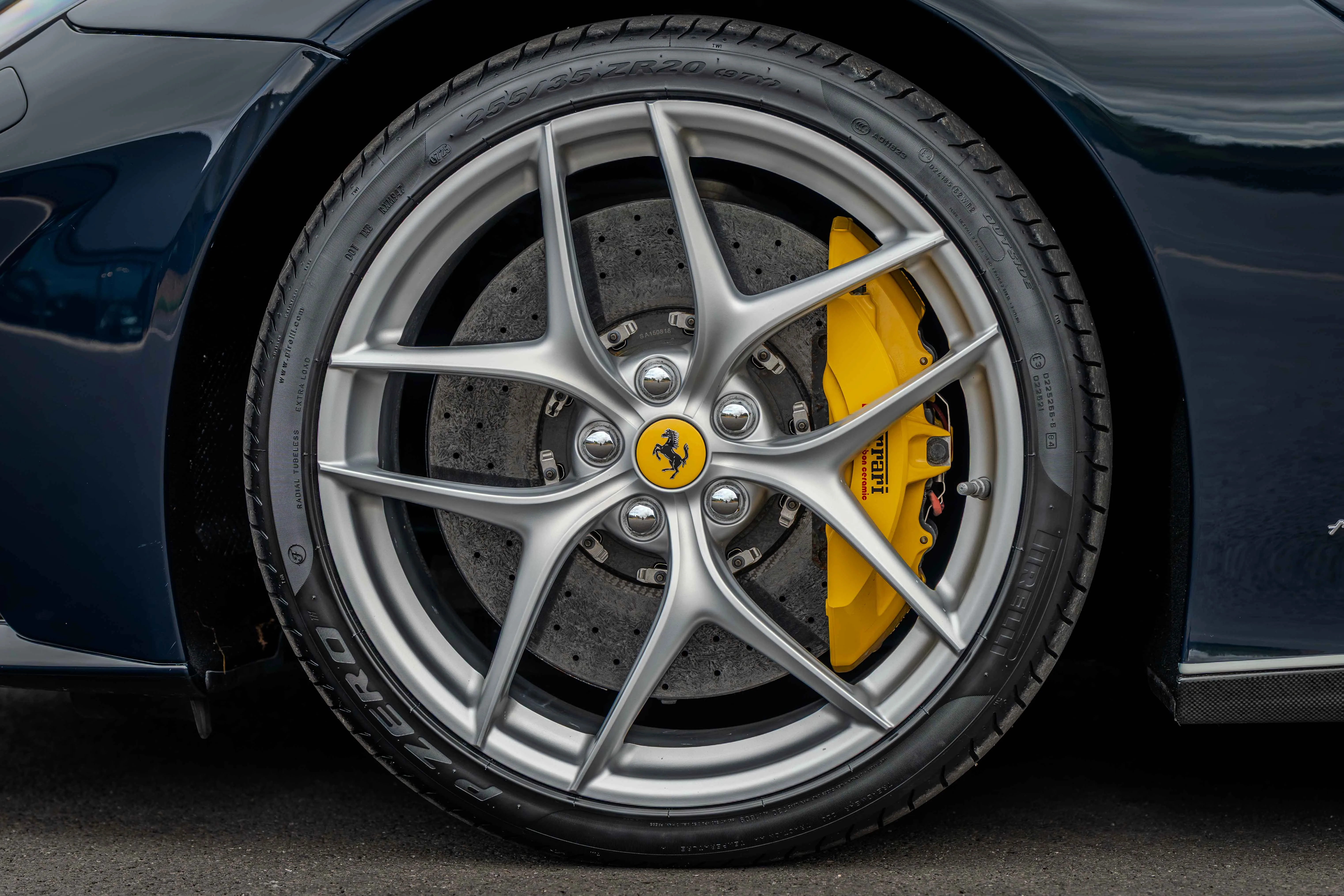 2017 Ferrari F12berlinetta 70th Anniversary, 27/30