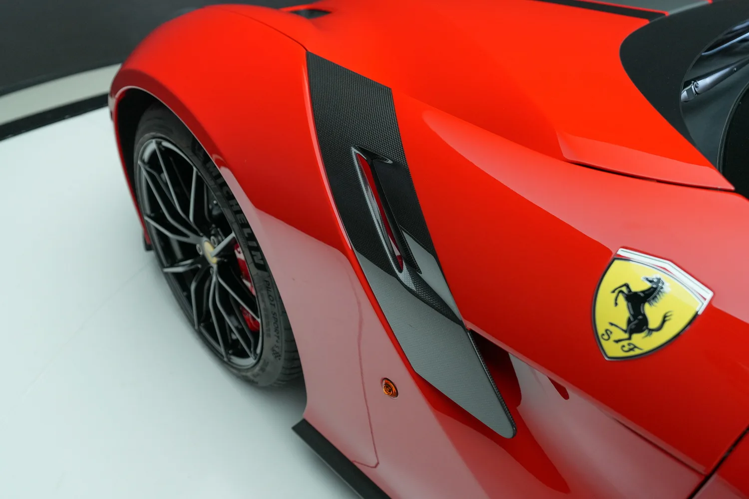 2017 Ferrari F12tdf, 18/20