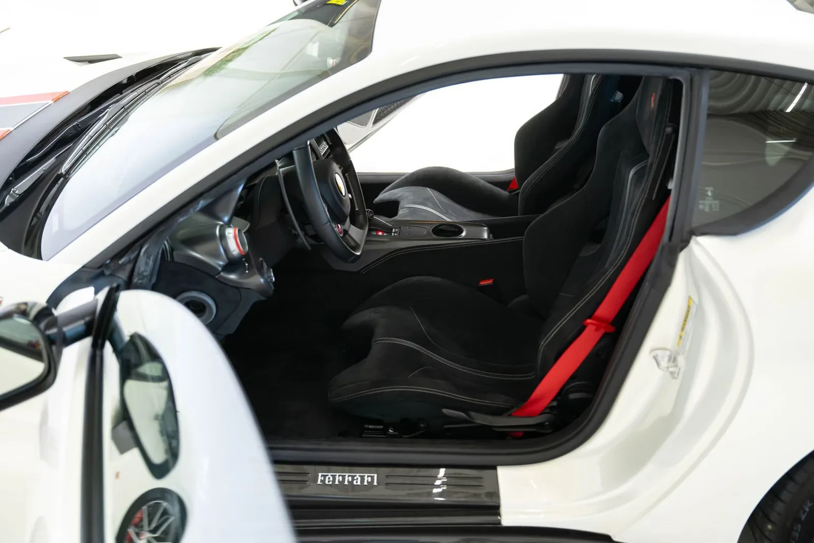 2017 Ferrari F12tdf, 11/25