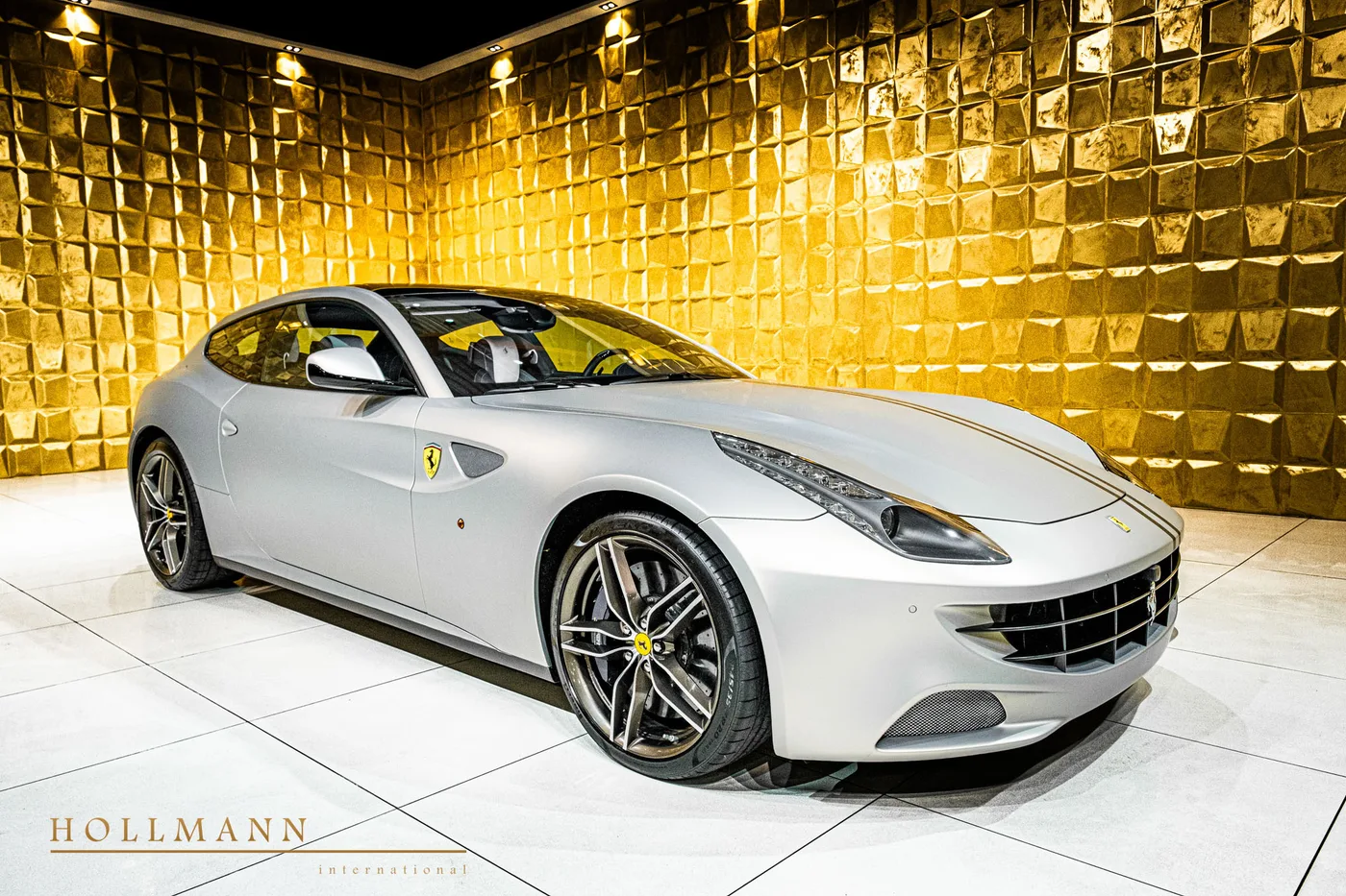 2017 Ferrari FF proposée par un concessionnaire spécialisé à Stuhr, Allemagne, photo 8 sur 8