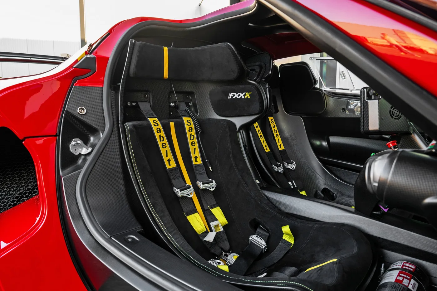 2017 Ferrari FXX K Evo angeboten von einem Supersportwagenhändler in Woerden, Niederlande, Foto 4 von 25