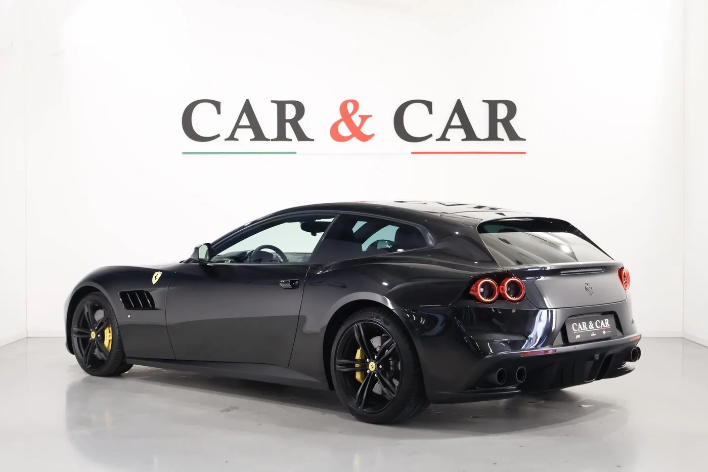 2017 Ferrari GTC4Lusso offered by a supercar dealer in Zibido San Giacomo, Italy, photo 2 of 22