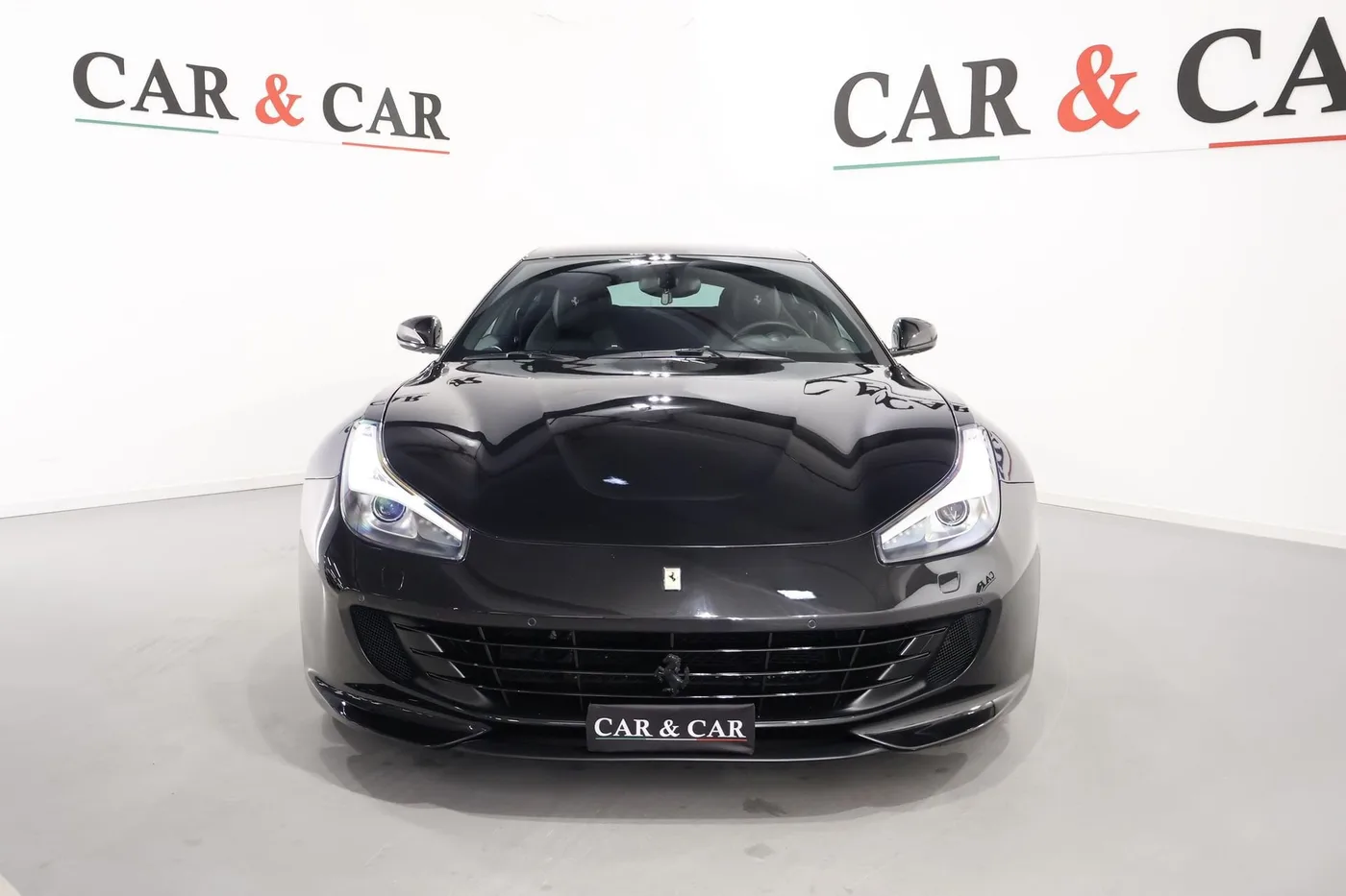 2017 Ferrari GTC4Lusso offered by a supercar dealer in Zibido San Giacomo, Italy, photo 3 of 22