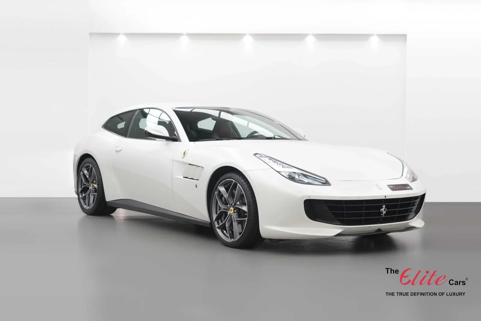 2017 Ferrari GTC4Lusso T offered by a specialist dealer in Dubai, United Arab Emirates, main photo