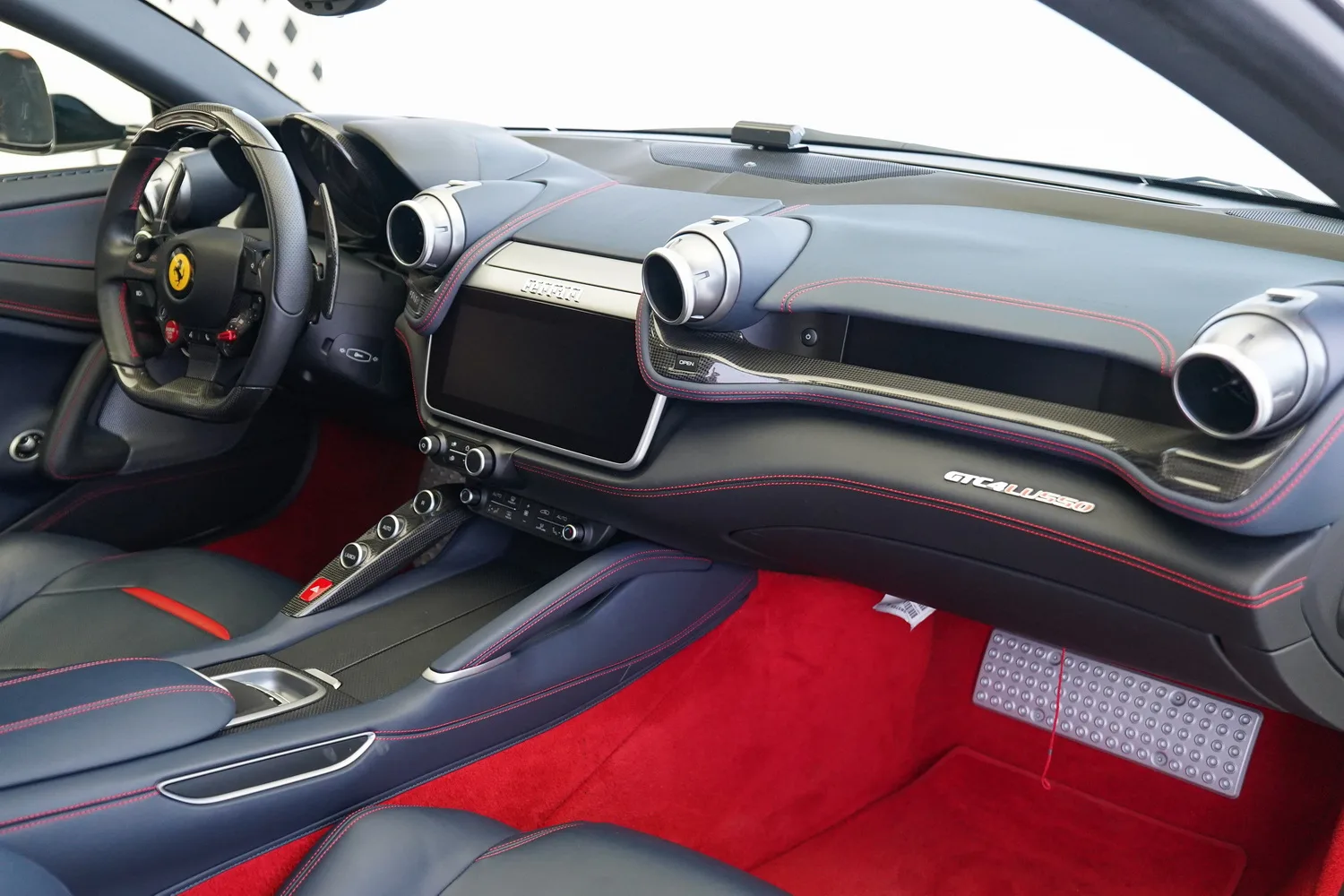2017 Ferrari GTC4Lusso, 13/16