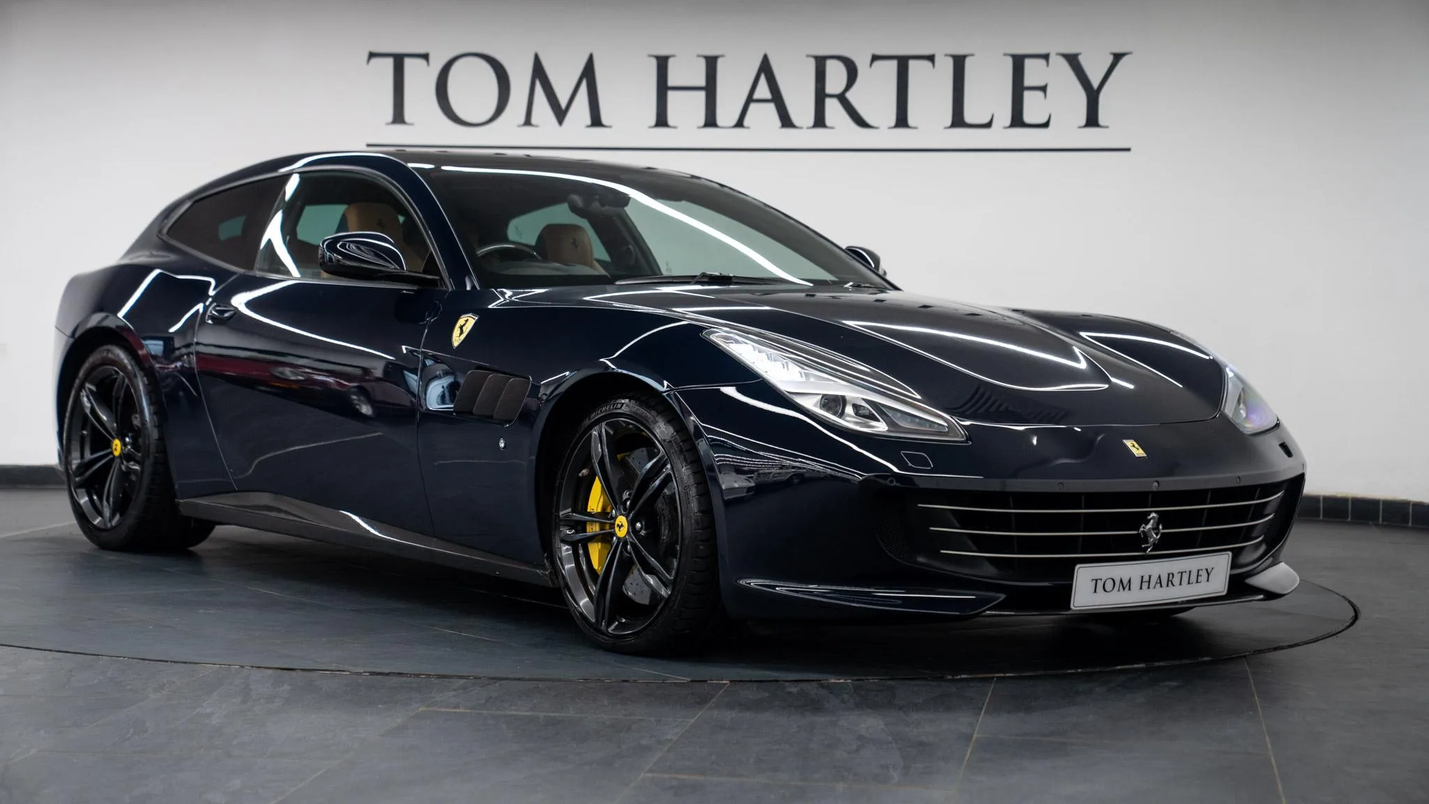2017 Ferrari GTC4Lusso angeboten von einem Fachhändler in Swadlincote, Vereinigtes Königreich, Hauptfoto
