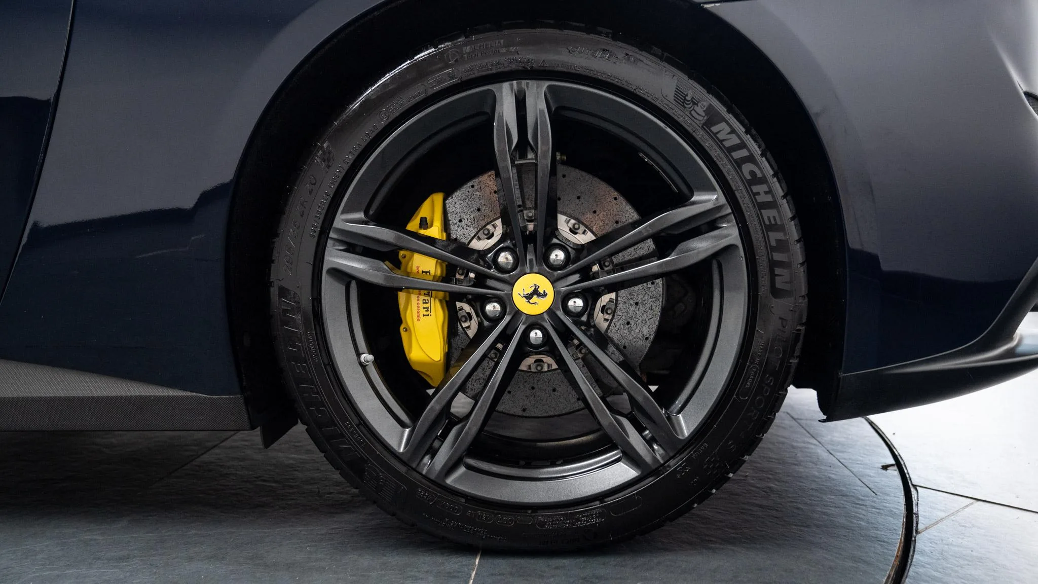 2017 Ferrari GTC4Lusso, 16/30