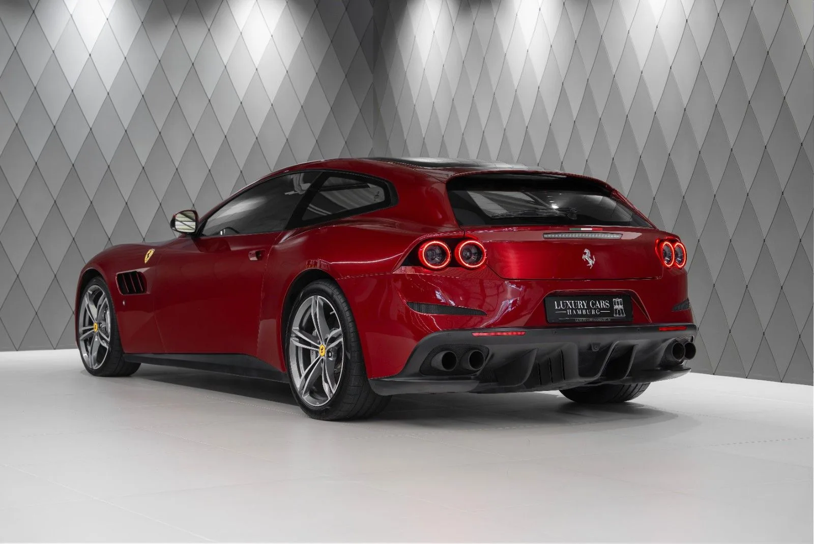 2017 Ferrari GTC4Lusso, 5/29