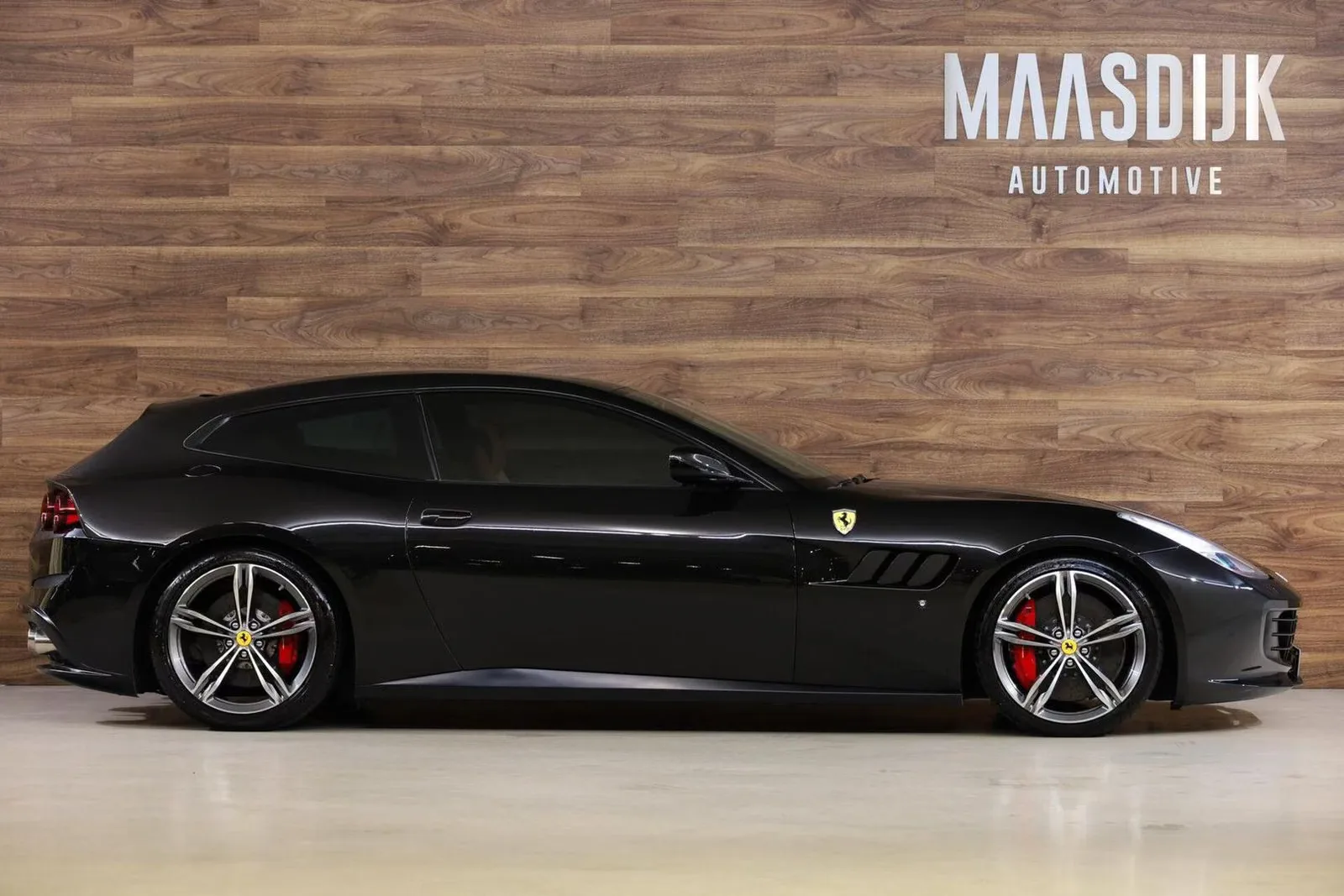 2017 Ferrari GTC4Lusso, 5/30