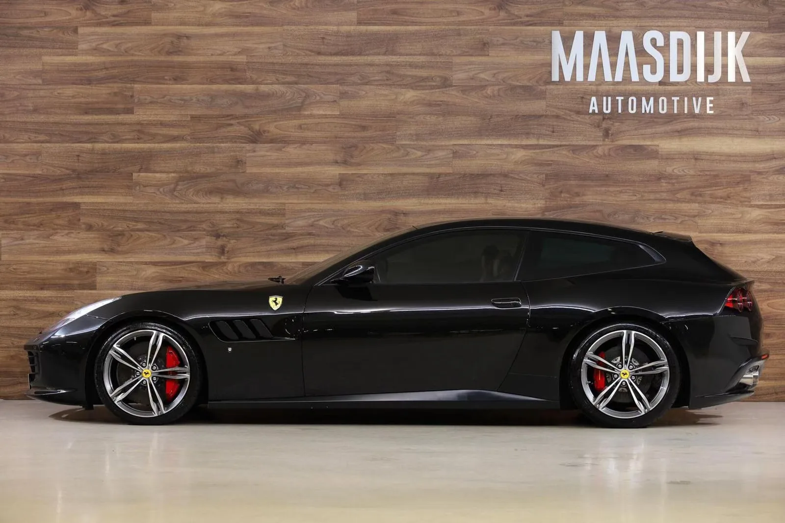 2017 Ferrari GTC4Lusso, 12/30
