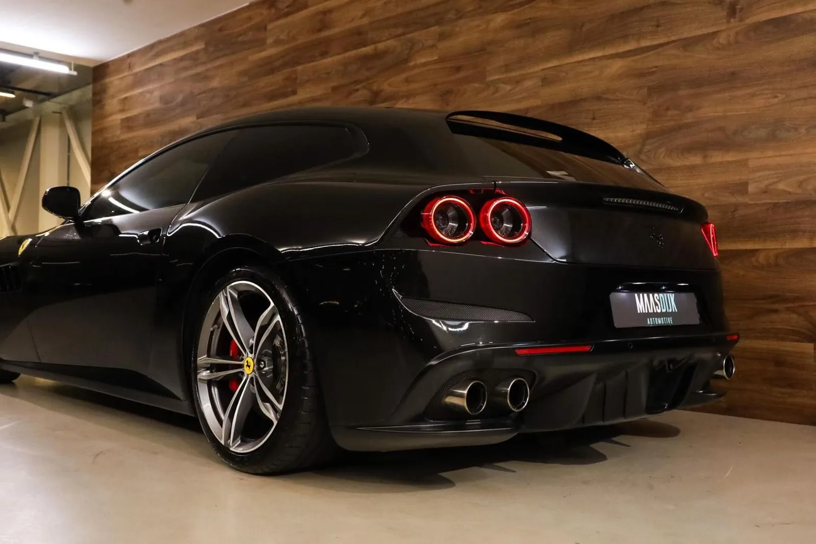 2017 Ferrari GTC4Lusso, 25/30