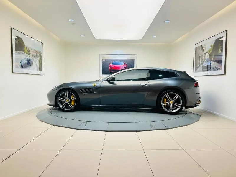 2017 Ferrari GTC4Lusso, 5/20