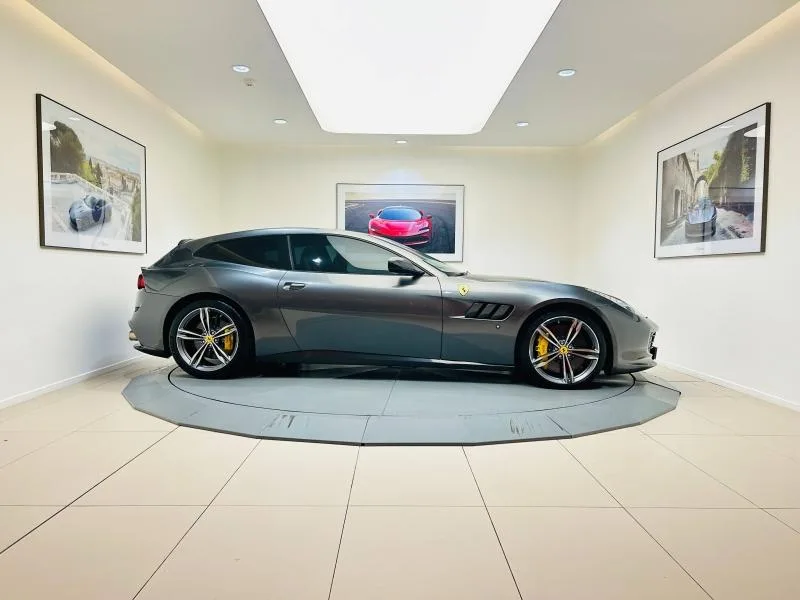 2017 Ferrari GTC4Lusso, 10/20