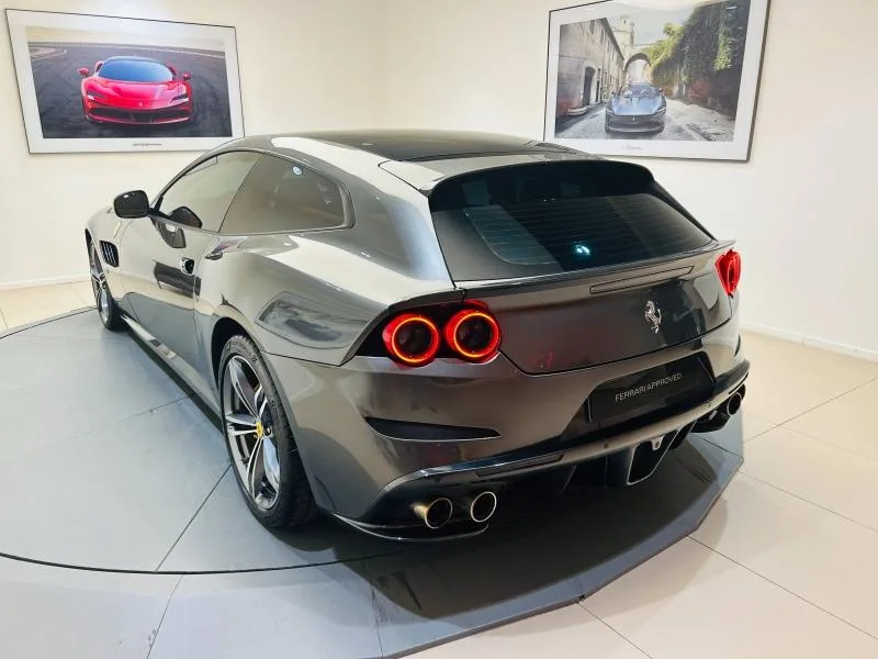 2017 Ferrari GTC4Lusso, 17/20