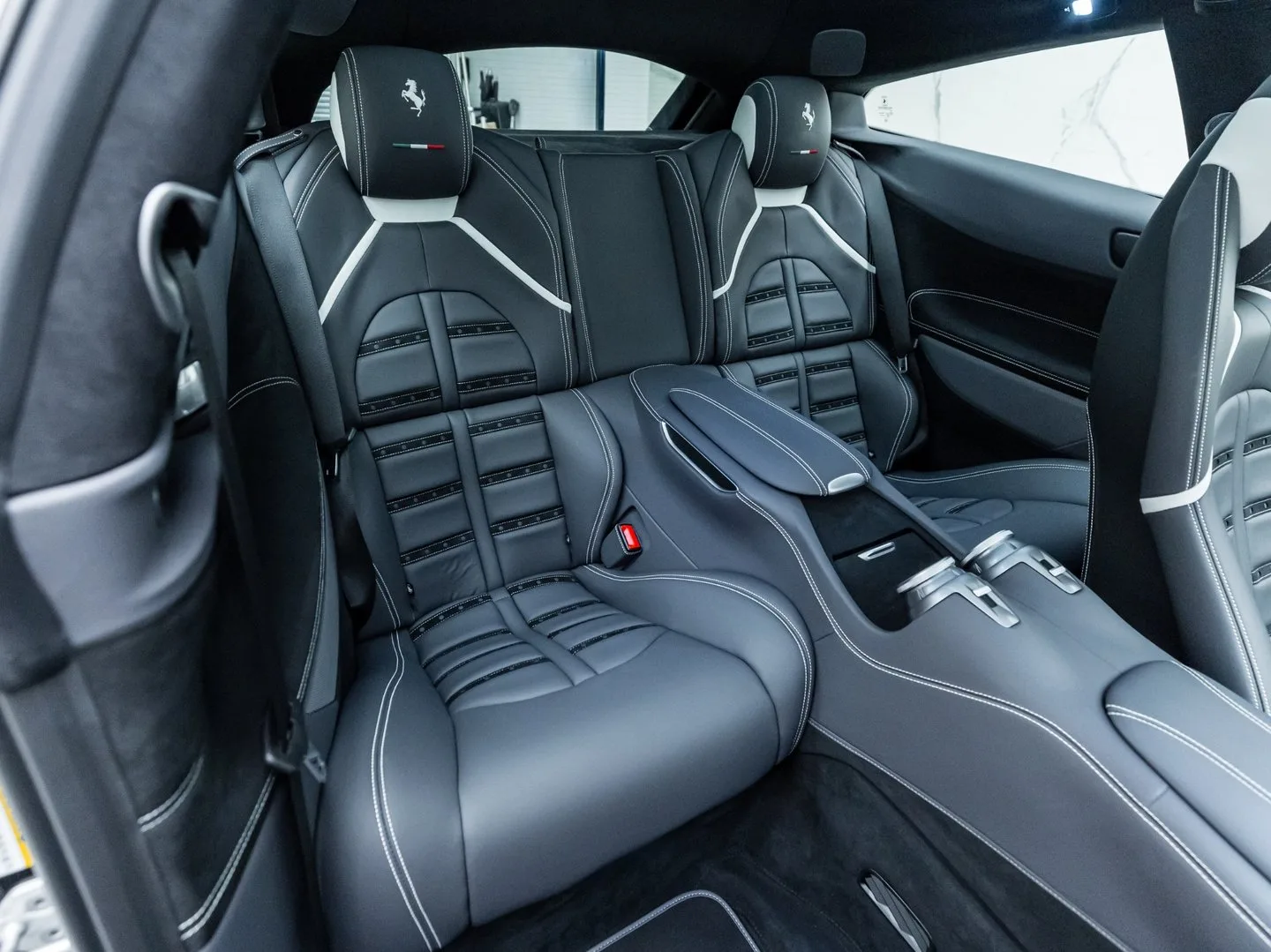 2017 Ferrari GTC4Lusso V12, 14/30