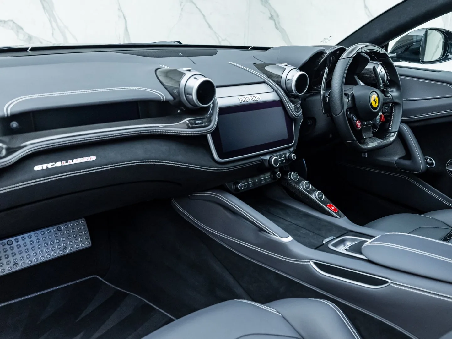 2017 Ferrari GTC4Lusso V12, 15/30