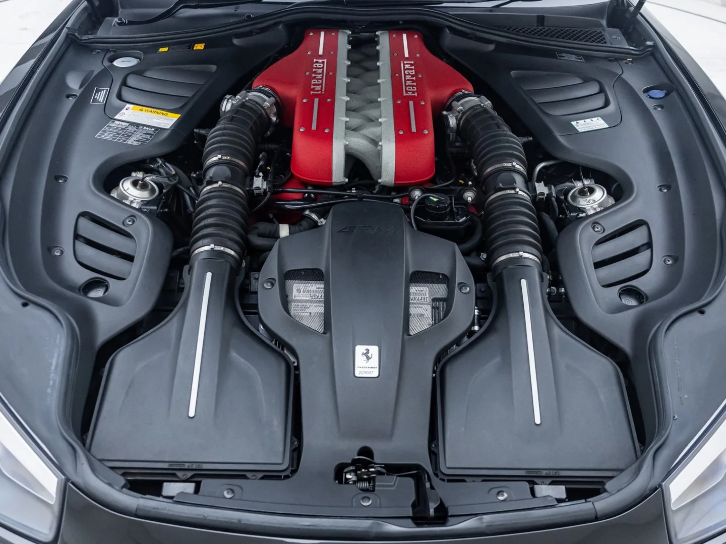 2017 Ferrari GTC4Lusso V12, 17/30