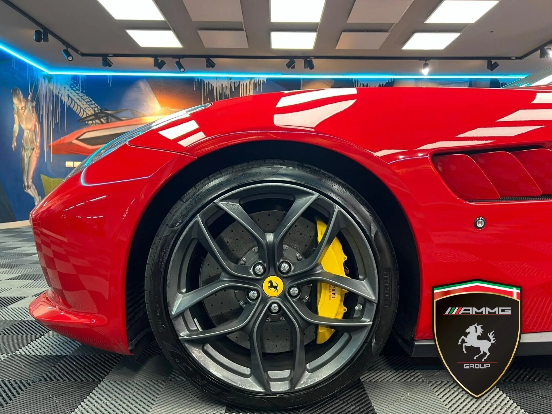 2017 Ferrari GTC4Lusso T, 8/15