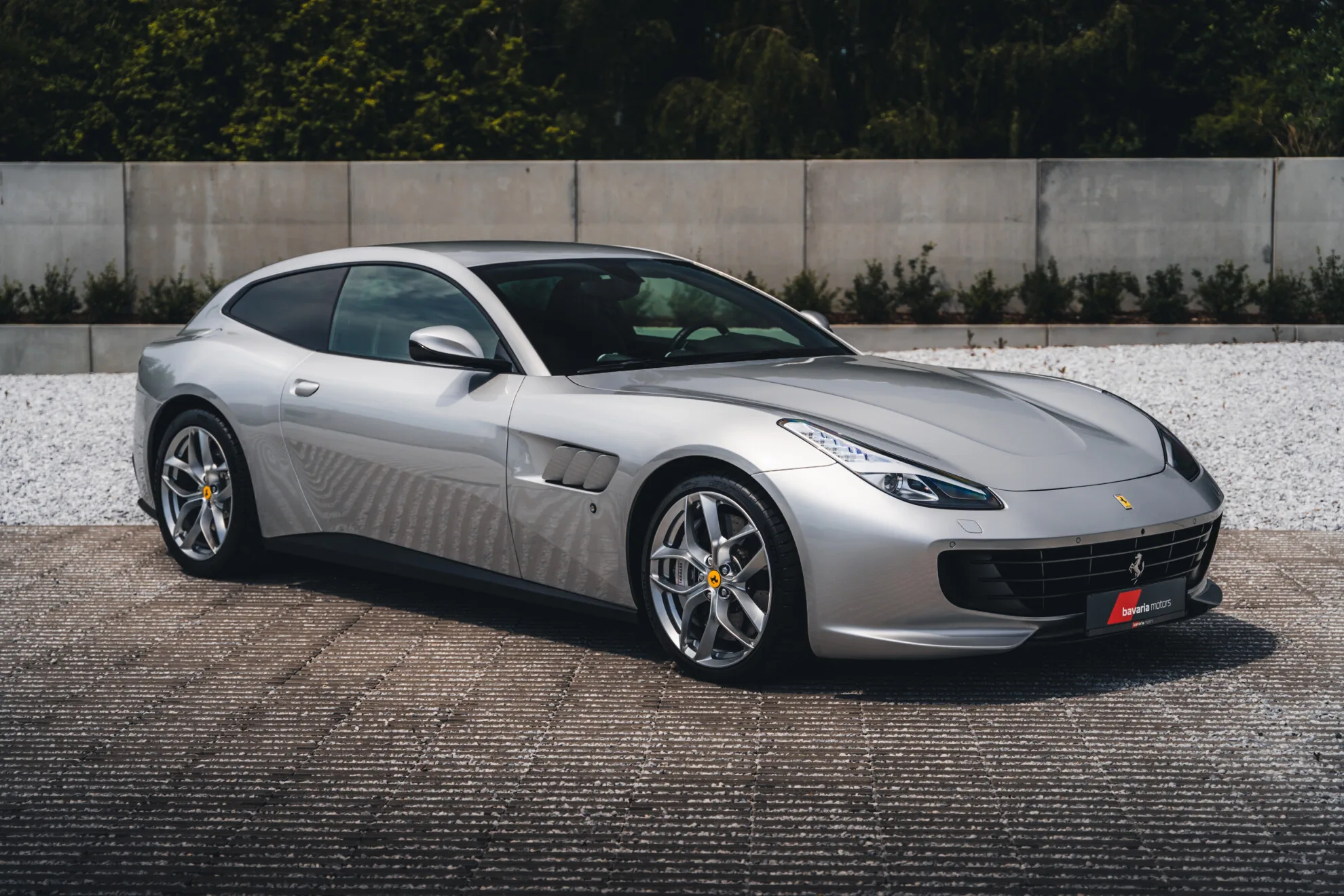 2017 Ferrari GTC4Lusso T offered by a specialist dealer in Harelbeke, Belgium, main photo