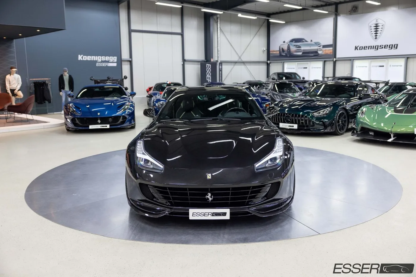 2017 Ferrari GTC4Lusso T angeboten von einem Fachhändler in Alsdorf, Deutschland, Foto 2 von 10