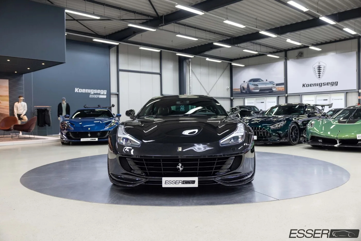 2017 Ferrari GTC4Lusso T angeboten von einem Fachhändler in Alsdorf, Deutschland, Foto 3 von 10