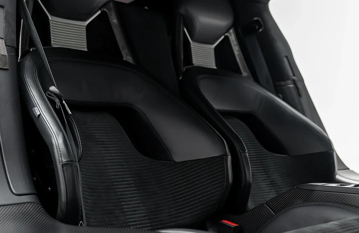 2017 Ford GT proposée par un concessionnaire spécialisé à Dubai, Émirats arabes unis, photo 7 sur 10