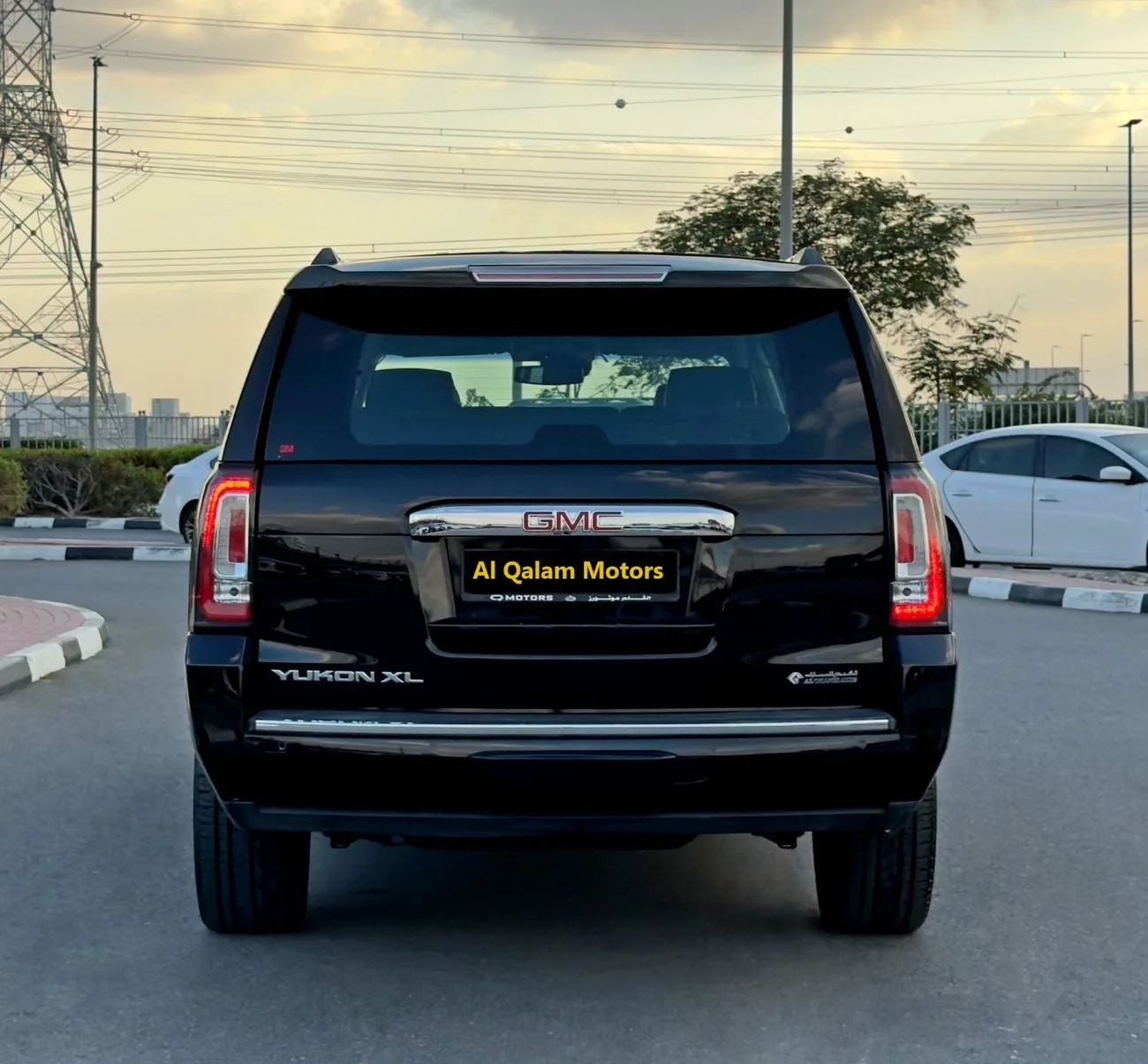 2017 GMC Yukon Denali Cool Box/hf Tailgate angeboten von einem Fachhändler in Dubai, Vereinigte Arabische Emirate, Foto 6 von 14